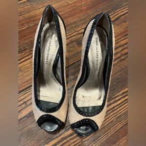 Diane Von Furstenberg DVF Pony Hair Patent Leather Block Heel Peep Toe Sz 7 1/2